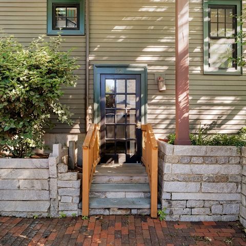 241 River Street 6, Cambridge, MA 02139