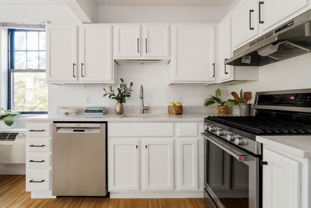 241 River Street 6, Cambridge, MA 02139