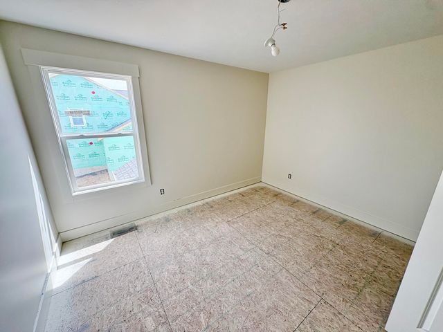 7082 Kettle Dale Avenue SE, Alto, MI 49302