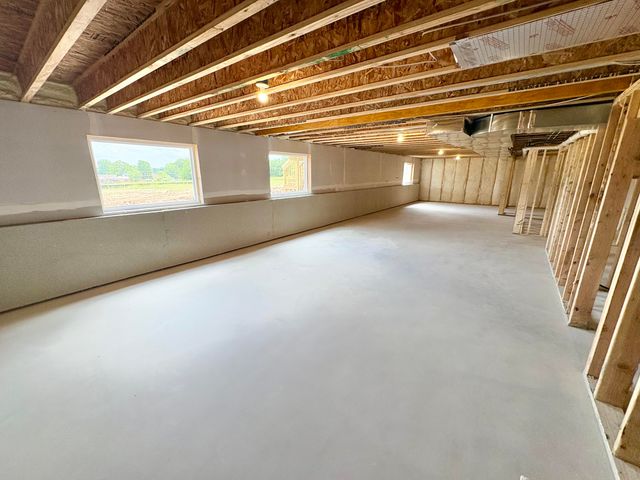 7082 Kettle Dale Avenue SE, Alto, MI 49302