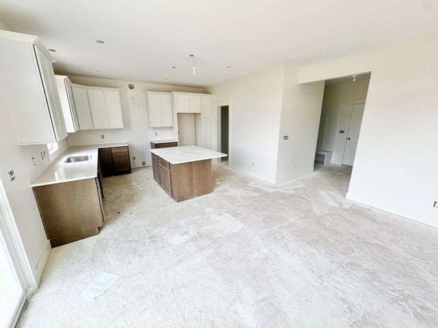 7082 Kettle Dale Avenue SE, Alto, MI 49302