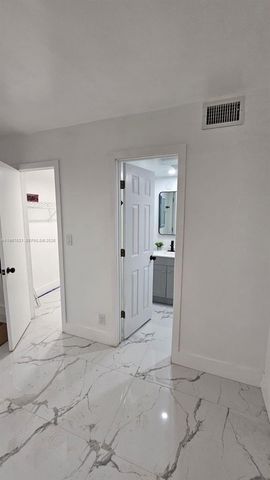 7085 W Sunrise Blvd 7085, Plantation, FL 33313