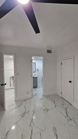 7085 W Sunrise Blvd 7085, Plantation, FL 33313