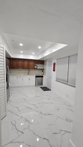 7085 W Sunrise Blvd 7085, Plantation, FL 33313