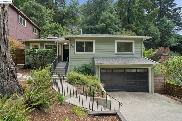 29 Eastwood Ct, Oakland, CA 94611