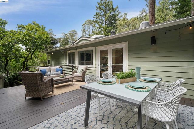 29 Eastwood Ct, Oakland, CA 94611