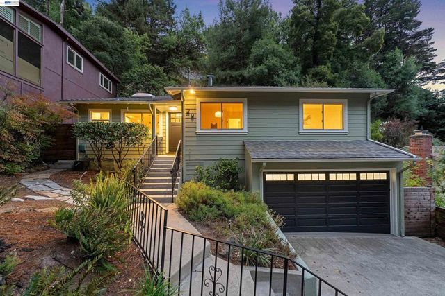 29 Eastwood Ct, Oakland, CA 94611
