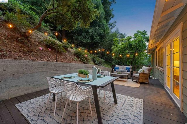 29 Eastwood Ct, Oakland, CA 94611