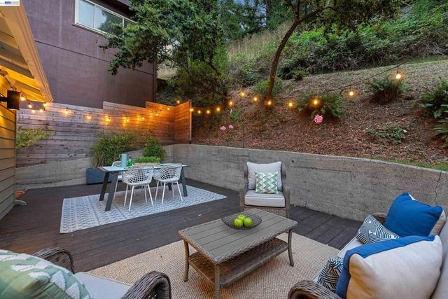 29 Eastwood Ct, Oakland, CA 94611
