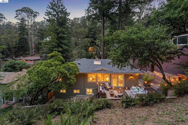 29 Eastwood Ct, Oakland, CA 94611