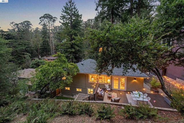 29 Eastwood Ct, Oakland, CA 94611