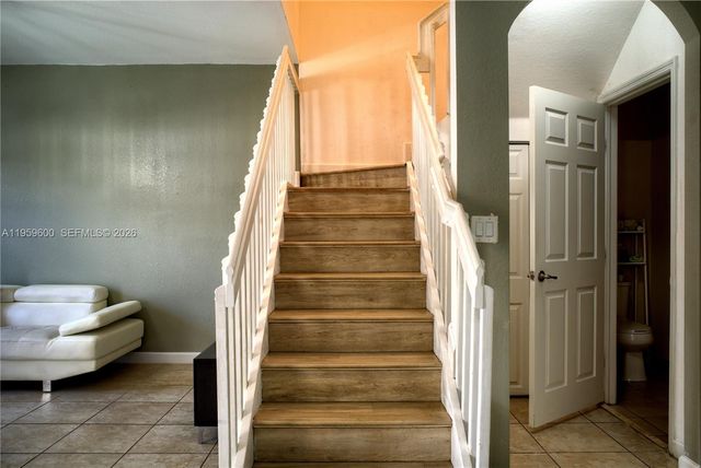 8915 W 35th Ave, Hialeah, FL 33018