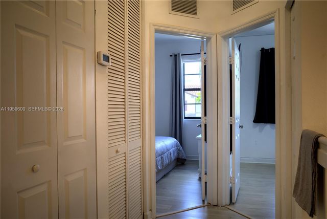 8915 W 35th Ave, Hialeah, FL 33018