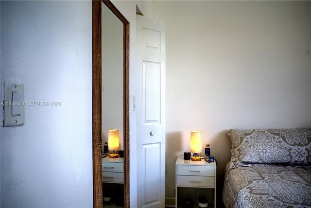 8915 W 35th Ave, Hialeah, FL 33018