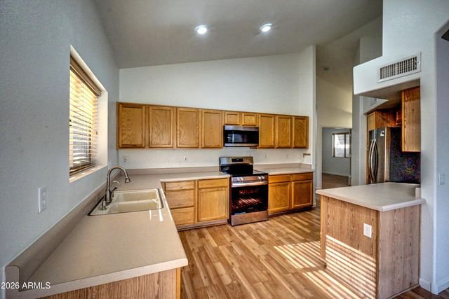 4329 E SOUTH FORK Drive, Phoenix, AZ 85044