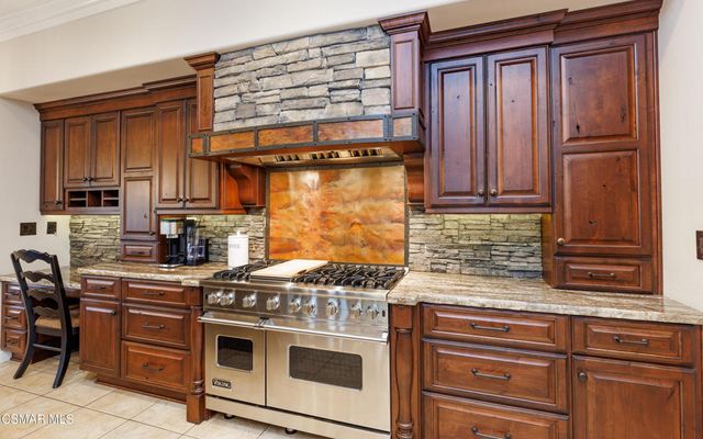 3261 Indian Creek Place, Simi Valley, CA 93063