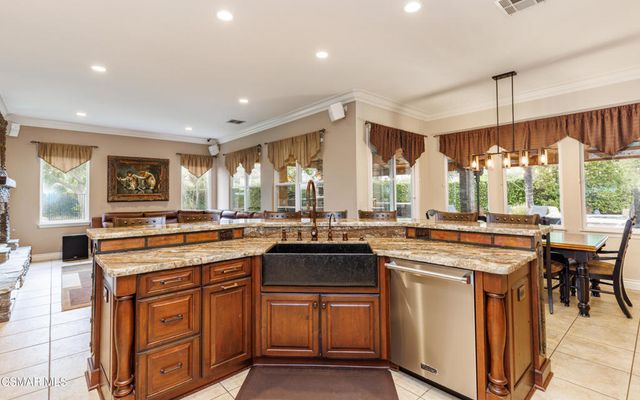 3261 Indian Creek Place, Simi Valley, CA 93063