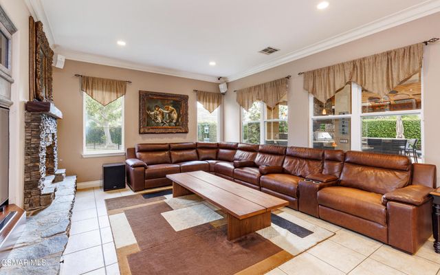 3261 Indian Creek Place, Simi Valley, CA 93063