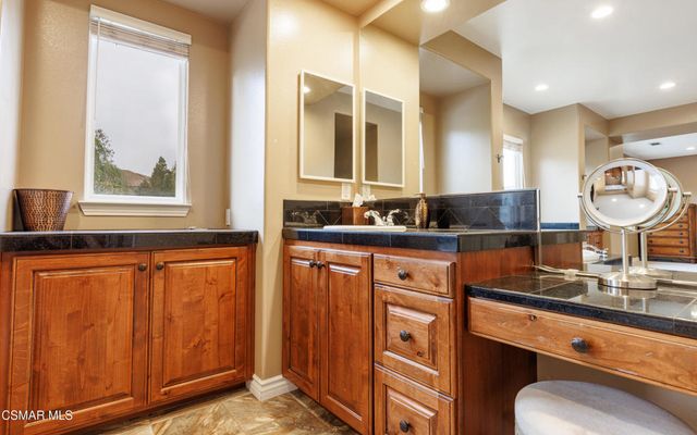 3261 Indian Creek Place, Simi Valley, CA 93063