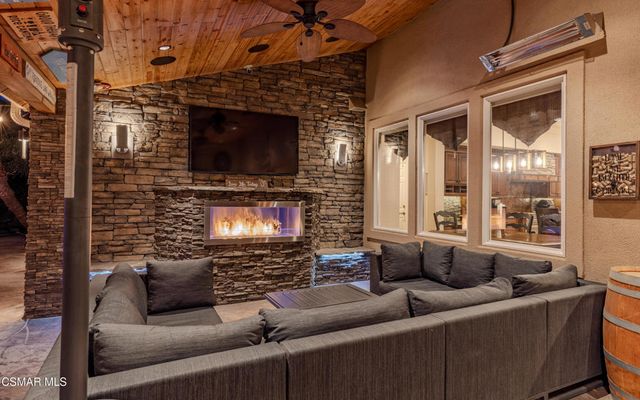 3261 Indian Creek Place, Simi Valley, CA 93063