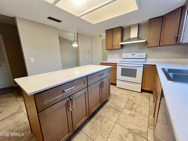1808 N BULLMOOSE Drive, Chandler, AZ 85224