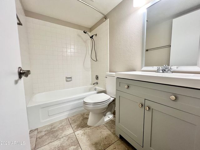 1808 N BULLMOOSE Drive, Chandler, AZ 85224