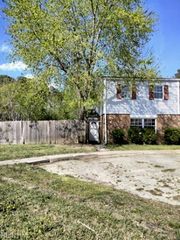 3250 Redgrove CT, Virginia Beach, VA 23453