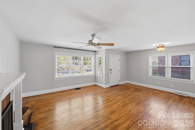 2214 Arnold Drive, Charlotte, NC 28205