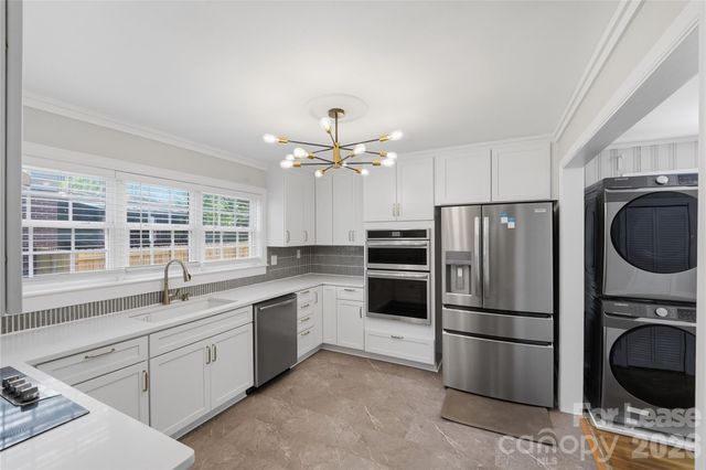 2214 Arnold Drive, Charlotte, NC 28205