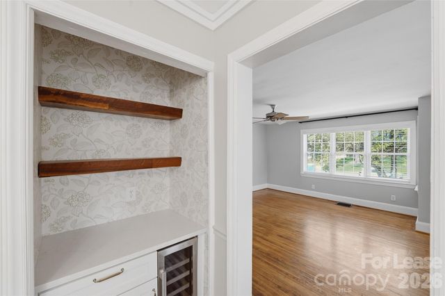 2214 Arnold Drive, Charlotte, NC 28205