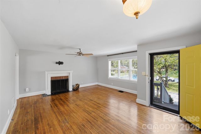 2214 Arnold Drive, Charlotte, NC 28205