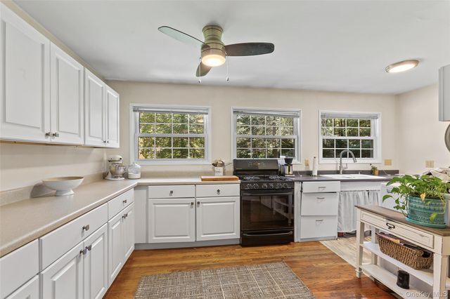 11 Glass Lane, Carmel, NY 10512