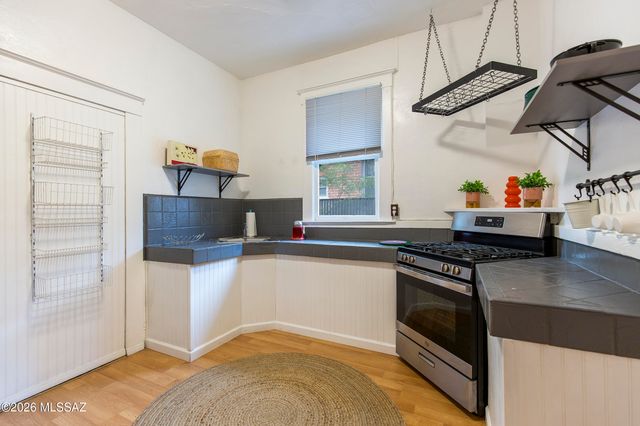 621 N 7th Avenue, Tucson, AZ 85705