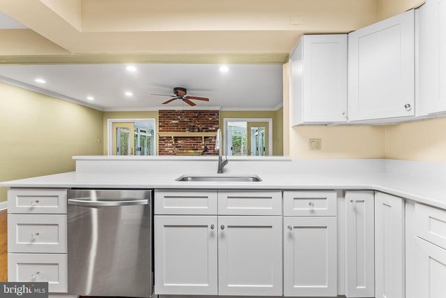 15 FIR LN, Voorhees, NJ 08043