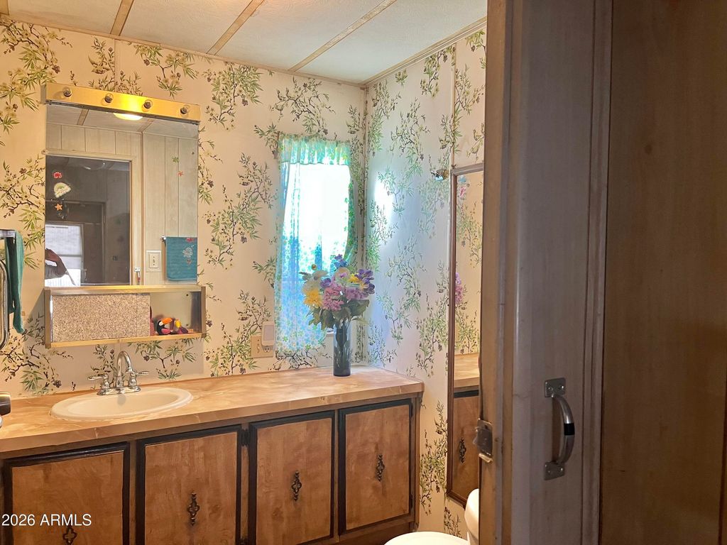 Image 15 of property listing at 3150 W Glendale Avenue 68, Phoenix, AZ 85051