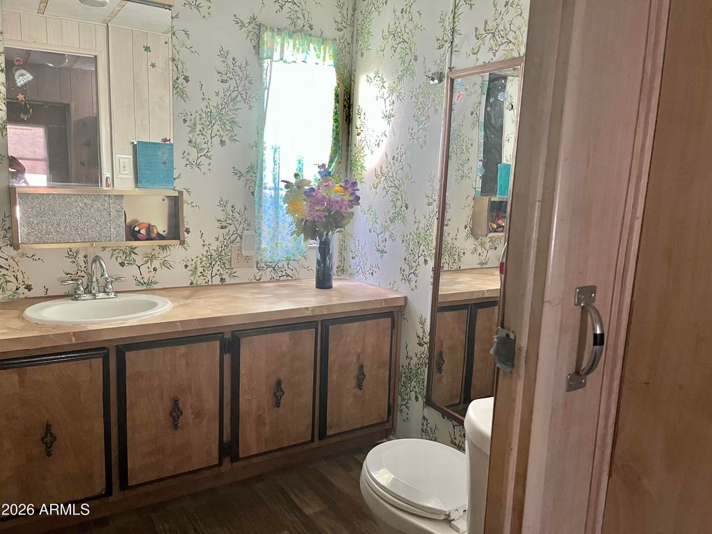 Image 16 of property listing at 3150 W Glendale Avenue 68, Phoenix, AZ 85051