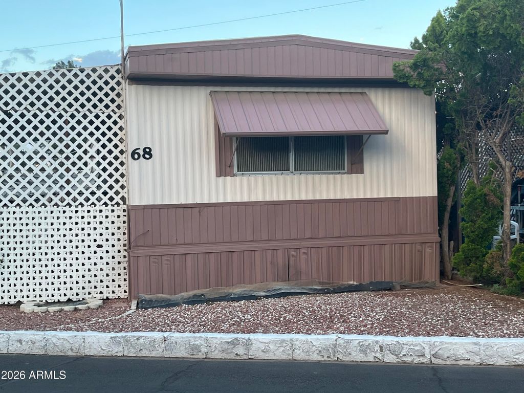 Image 2 of property listing at 3150 W Glendale Avenue 68, Phoenix, AZ 85051