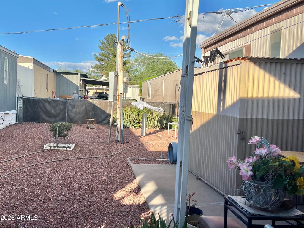 Image 6 of property listing at 3150 W Glendale Avenue 68, Phoenix, AZ 85051