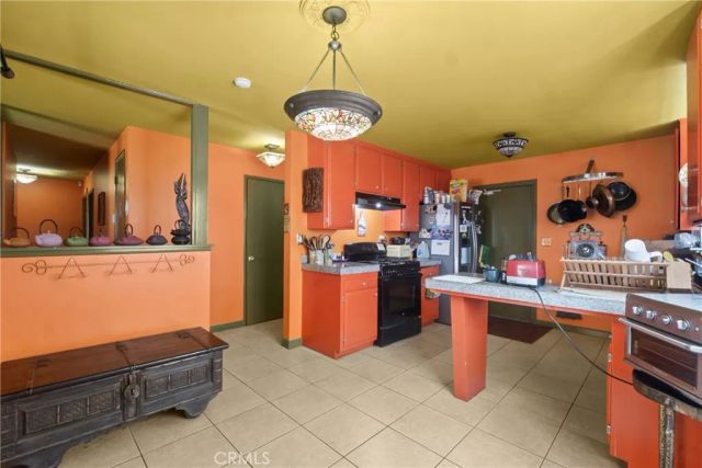 27403 Arriola, Saugus, CA 91350