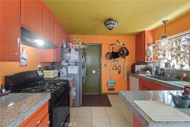 27403 Arriola, Saugus, CA 91350