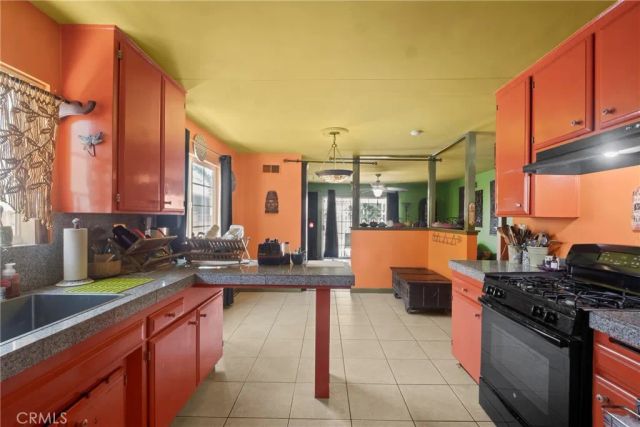 27403 Arriola, Saugus, CA 91350