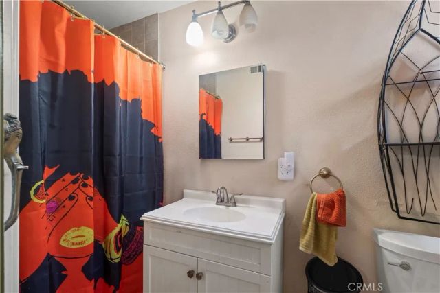 27403 Arriola, Saugus, CA 91350