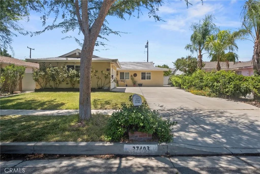 27403 Arriola, Saugus, CA 91350