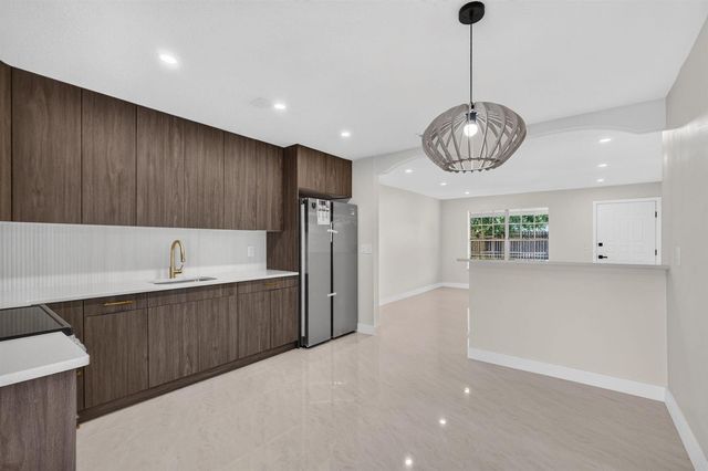 3943 Roan Court W, Palm Beach Gardens, FL 33403