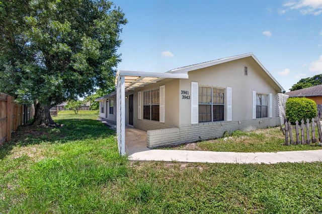 3943 Roan Court W, Palm Beach Gardens, FL 33403