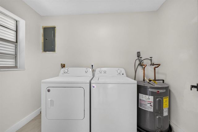 3943 Roan Court W, Palm Beach Gardens, FL 33403