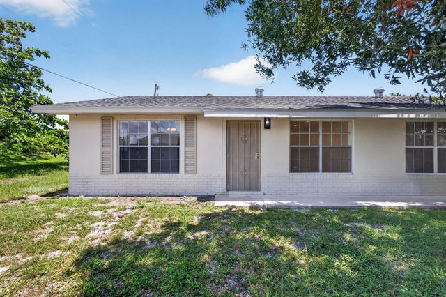 3943 Roan Court W, Palm Beach Gardens, FL 33403