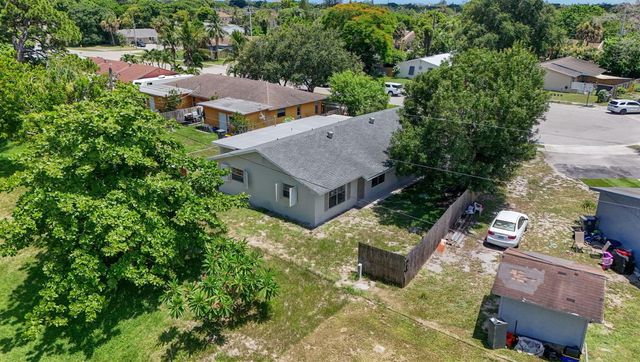 3943 Roan Court W, Palm Beach Gardens, FL 33403