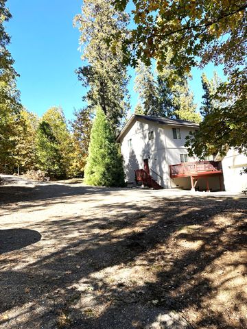 5035-5045 Glen Echo Dr, Hathaway Pines, CA 95233