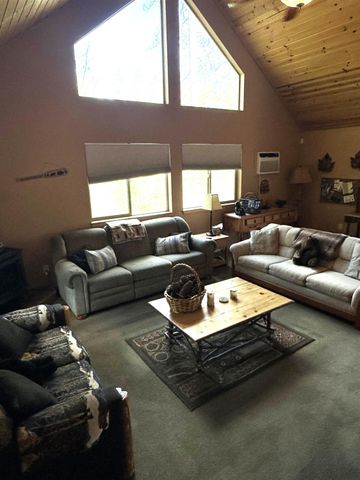 5035-5045 Glen Echo Dr, Hathaway Pines, CA 95233